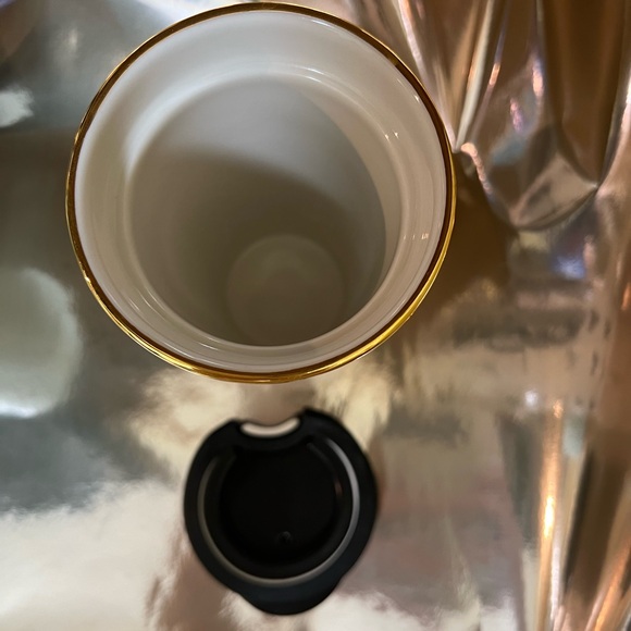 Starbucks Mugs with Lids - Picture 4 of 8